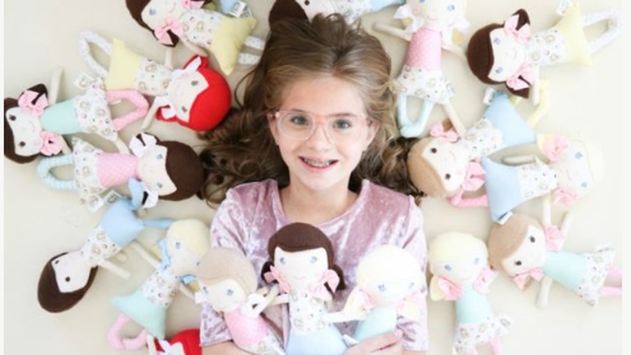 Kisah Bocah 10 Tahun Jahit Boneka untuk Anak yang Jalani Operasi