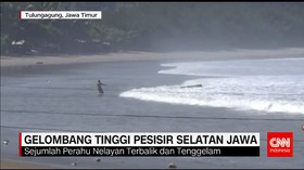 Gelombang Tinggi di Perairan Selat Jawa Timur