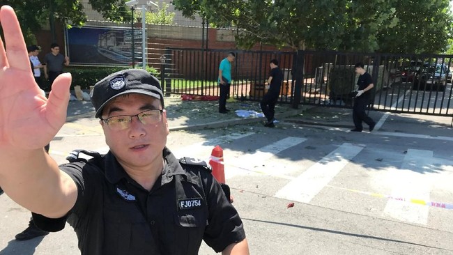 Ledakan bom terjadi di Kedutaan Amerika Serikat di Beijing, melukai pelaku, Kamis (26/7).