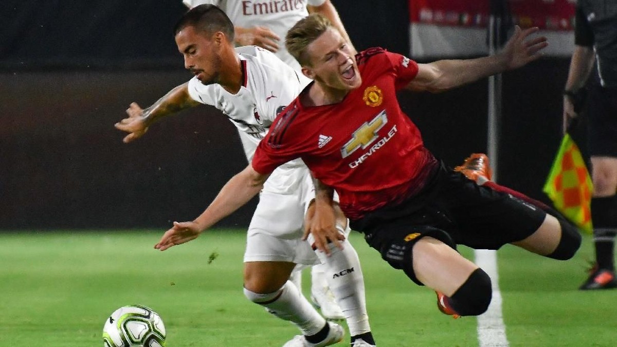 FOTO: Laga Ketat Namun Bersahabat Man United vs AC Milan