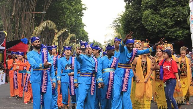 Pelaksanaan Banyuwangi Ethno Carnival tahun ini bakal lebih semarak karena peserta Free Open Trip dari 19 negara turut berpartisipasi sepanjang 28-30 Juli.