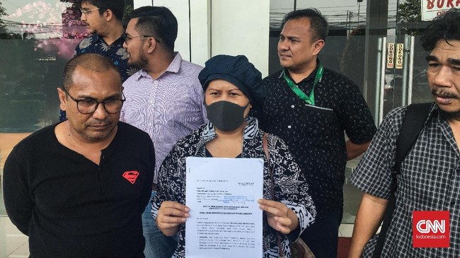 Majelis hakim menyatakan gugatan penderita kanker payudara terhadap Jokowi dan BPJS cs masuk tahap mediasi sebelum diputuskan lanjut ke persidangan atau tidak.
