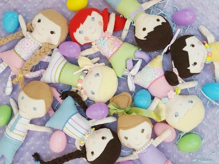 Foto: Boneka-boneka Lucu Jahitan Tangan Bocah 10 Tahun