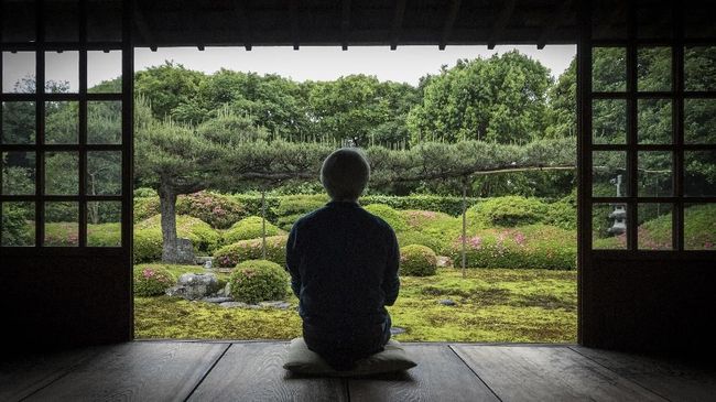 Papan iklan yang ramai warna dan cahaya dilarang mejeng di Kyoto demi menjaga kelestarian sejarah serta budaya kotanya.