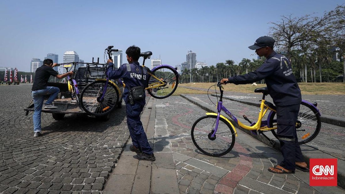 FOTO: Wisata dan Olahraga Sepeda Gratis di Monas