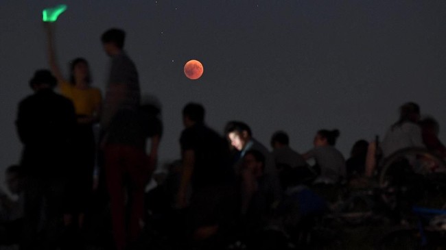 BMKG merilis wilayah dan waktu pengamatan Gerhana Bulan Total Super Blood Moon pada Rabu, 26 Mei 2021.