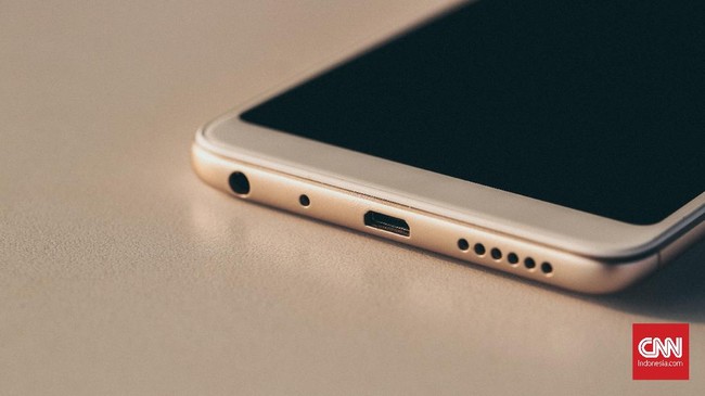 Xiaomi Redmi Note 5 dibekali dengan baterai yang tahan lama, meski kemampuannya tak bisa diandalkan untuk bermain gim.
