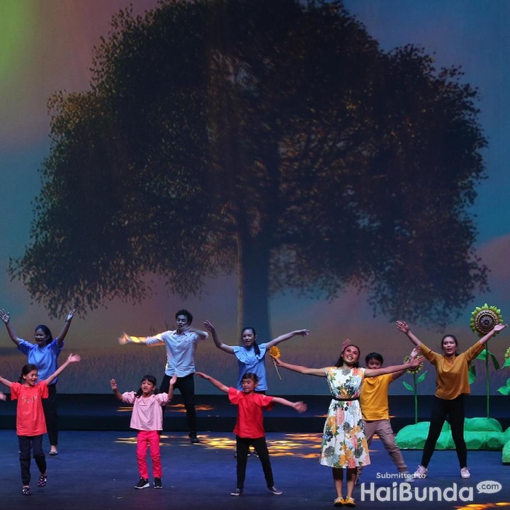 <p>Memperingati ulang tahun ke-25 Yayasan Ongkologi Anak Indonesia (YOAI), digelar drama musikal.</p>