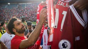 Video Fan Bikin Mohamed Salah Berurusan dengan Polisi