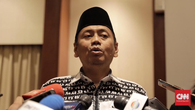 Bakal caleg PDIP Kapitra Ampera mendukung Joko Widodo meneruskan program kerjanya agar pemerintahan tak harus dirombak lagi dari awal.