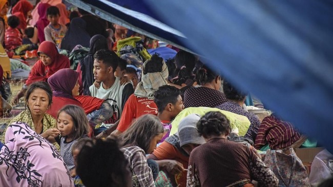 Tanggap darurat penanganan gempa di Lombok, NTB diperpanjang tujuh hari salah satunya karena masih ada pengungsi yang belum tersentuh penanganan.
