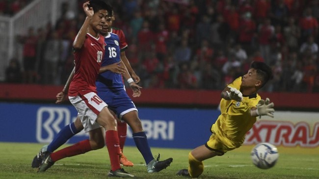 Piala AFF U-16 2018 sudah melewati fase grup. Indonesia, Myanmar, Thailand, dan Malaysia membuka peluang meraih gelar Piala AFF U-16 2018.