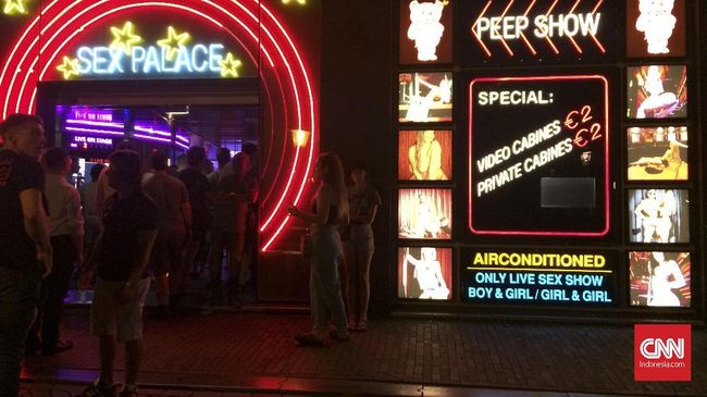 Peraturan baru terkait larangan tur wisata ke Red Light District bakal berlaku per 1 Januari 2020.