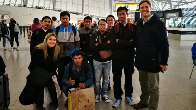 Tujuh ABK WNI yang selamat dari karamnya kapal ikan FV Dorneda di Atlantik telah tiba di Indonesia, dengan penerbangan KLM via Amsterdam.