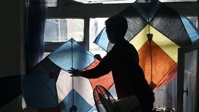 FOTO: Warna-warni Pembuat Layang-layang Afghanistan