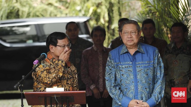 Ketua DPP Demokrat Ferdinand Hutahean mengatakan pertemuan SBY dan Prabowo diundur menjadi Sabtu (11/8) pagi karena hari ini ada perayaan ulang tahun AHY.