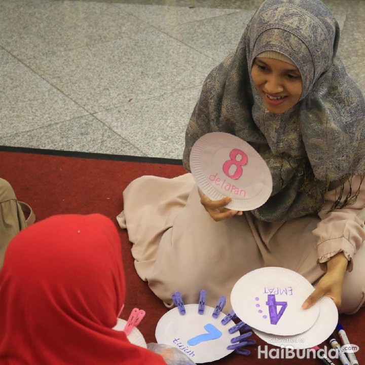 <p>Nah, selain bermain, anak bisa diajarkan berhitung, Bun.</p>