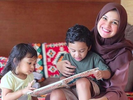 Cara Shireen Sungkar Kenalkan Gaya Hidup Halal ke Anak, Dari Makanan hingga Perilaku