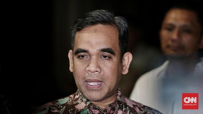 Sekjen Gerindra Ahmad Muzani menyindir kader partainya yang selama ini tak pernah membesarkan partai tapi tiba-tiba muncul dan ingin maju di Pilpres 2024.
