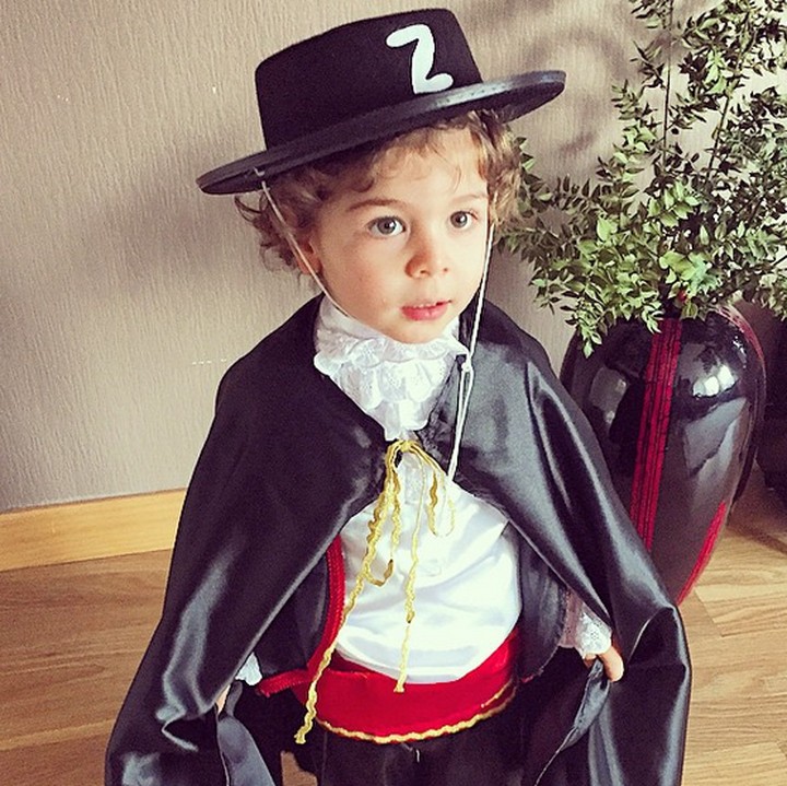 <p>Aih, tampan dan menawan banget sih Zorro cilik yang satu ini. Setuju, Bun? (Foto: Instagram/@celalcac)</p>