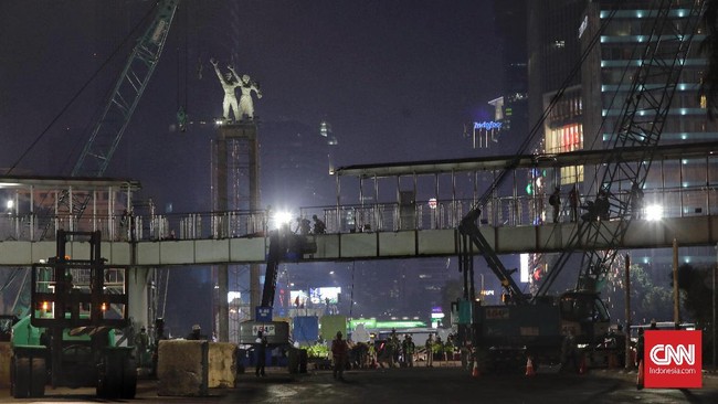 Ketua TSP mengatakan seharusnya rencana revitalisasi halte Transjakarta Bundaran HI melalui sidang pihaknya karena bersinggungan dengan Monumen Selamat Datang.