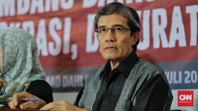 Mantan Komisioner KPU mengingatkan Mendagri Tito Karnavian bahwa kepala daerah tak lagi dipilih DPRD demi menghindari praktik korupsi saat pemilihan.