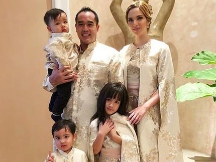 Nia Ramadhani, Hot Mom Penyayang Keluarga
