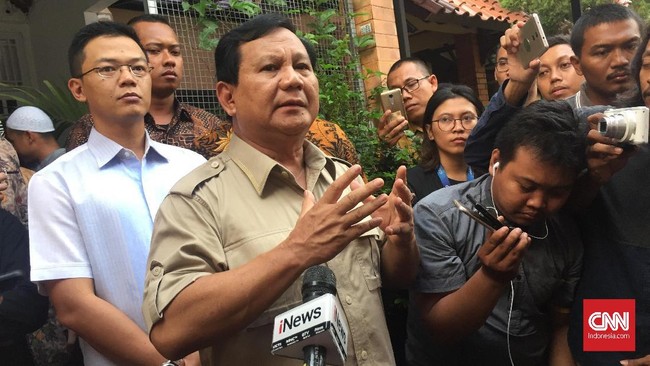 Prabowo Subianto disebut menghormati keputusan Ustaz Abdul Somad yang ingin fokus berdakwah dan bergelut di dunia pendidikan ketimbang terjun di pilpres 2019.