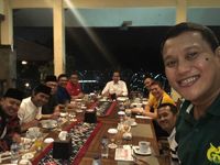 Jokowi dan 9 Sekjen Dinner Nasgor Pete hingga Seruput Jahe Jokowi dan 9 Sekjen Dinner Nasgor Pete hingga Seruput Jahe