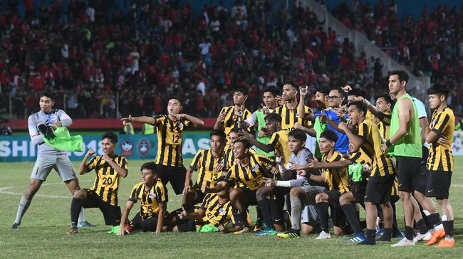 Timnas Malaysia U-19 memanggil dua pemain dari skuad U-23 sebagai persiapan Piala AFF U-19 2022 yang digelar di Indonesia, 2-15 Juli mendatang.