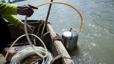 FOTO: 'Indiana Jones' Pemburu Harta Karun di Chao Phraya Angkatan laut yang menyelamatkan 12 remaja di Thailand, juga bisa jadi penyelam 'Indiana Jones' yang mengorek harta karun dari dasar sungai Chao Phraya.