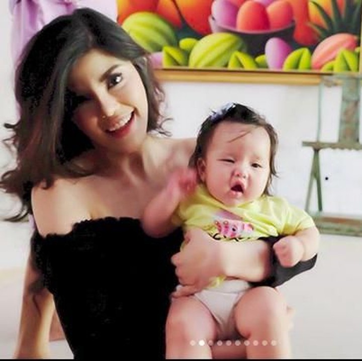 <p>Kata Dita, teman makan es krimnya ternyata keponakannya yang super gemes ini. (Foto: Instagram @ditasoedarjo)</p>