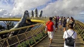 Ada Jembatan 'Tangan Tuhan' di Vietnam
