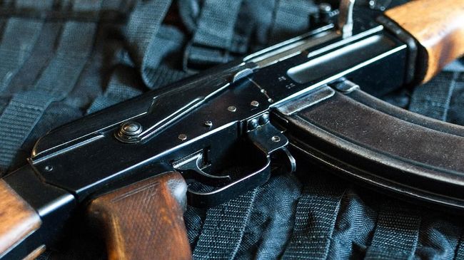 Pemuda di Bali Nekat Curi Puluhan Senapan untuk Modal Nikah Seorang pria bernama Umaro alias Marok (25) ditangkap karena melakukan pencurian 23 puncuk senapan angin di Toko Lubdaka, Bali.