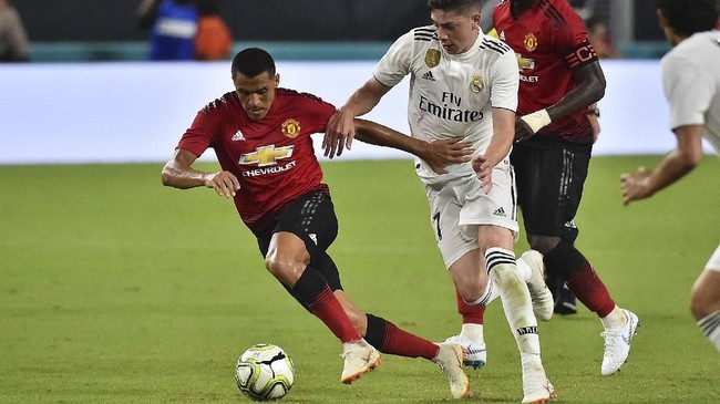 Manchester United akan menghadapi Leicester City dalam pekan pertama Liga Primer Inggris 2018/2019 di Stadion Old Trafford, Sabtu (11/8) dini hari WIB.