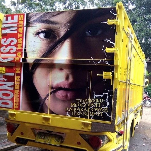 Saat 13 Wajah Artis Indonesia Jadi Lukisan Truk, Kocak Tapi Sarat Makna