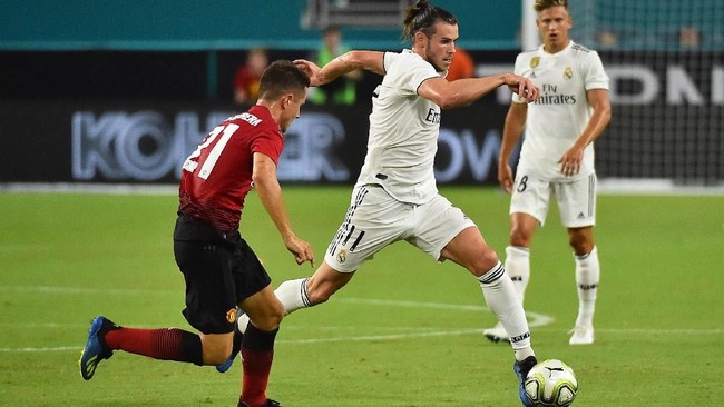 Manchester United membukukan kemenangan 2-1 atas Real Madrid dalam laga International Champions Cup 2018 di Stadion Hard Rock, Florida, Rabu (1/8) pagi WIB.