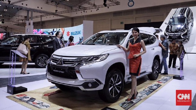 Pabrik Mitsubishi di Indonesia memproduksi sejumlah varian Pajero Sport antaranya Dakar 2.400 cc 4x2, Exceed 4x2 2.500 cc, dan Dakar 4x4 2.400 cc.