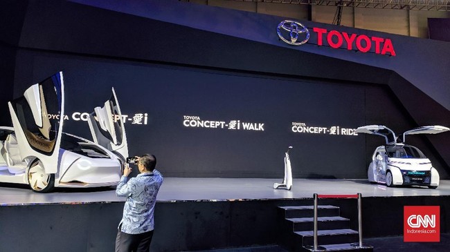 Pada tahun lalu, hasil penjualan wholesales Toyota sebesar 350 ribu unit, sedangkan ritel 357 ribu unit.