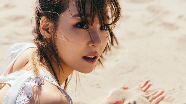 Tiffany Young berharap semua orang bisa mengutamakan kemanusiaan dan kasih di tengah wabah corona alih-alih bersikap rasisme.