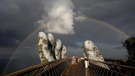 FOTO: Penampakan 'Tangan Tuhan' di Vietnam