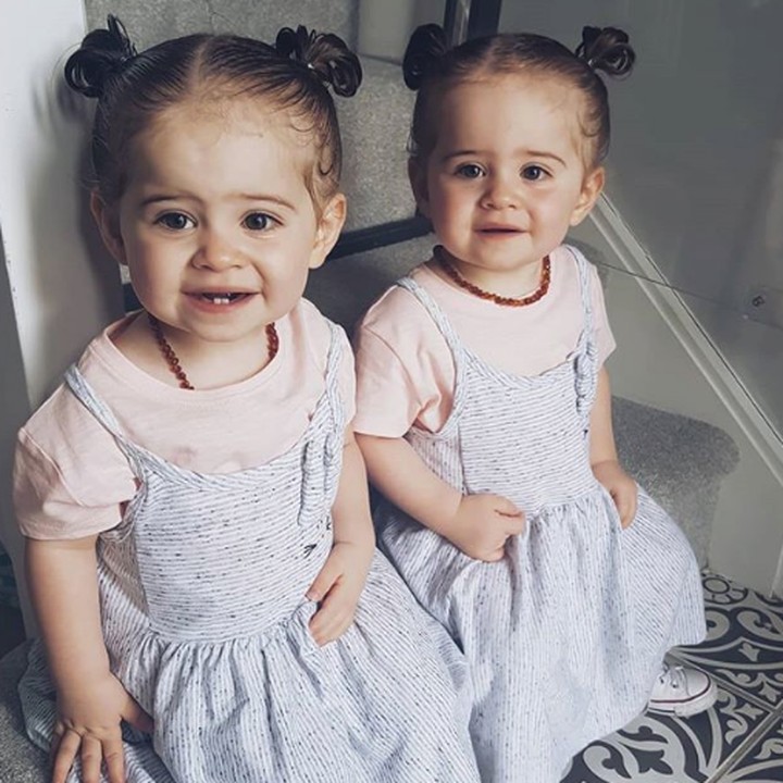 <p>Hayo tebak, Bun, mana Niamh dan mana Esme? (Foto: Instagram @phoebe_niamh_esme)  </p>