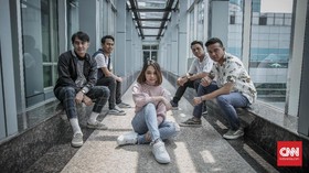 Hoki Geisha Bersama Regina Sang Vokalis Baru