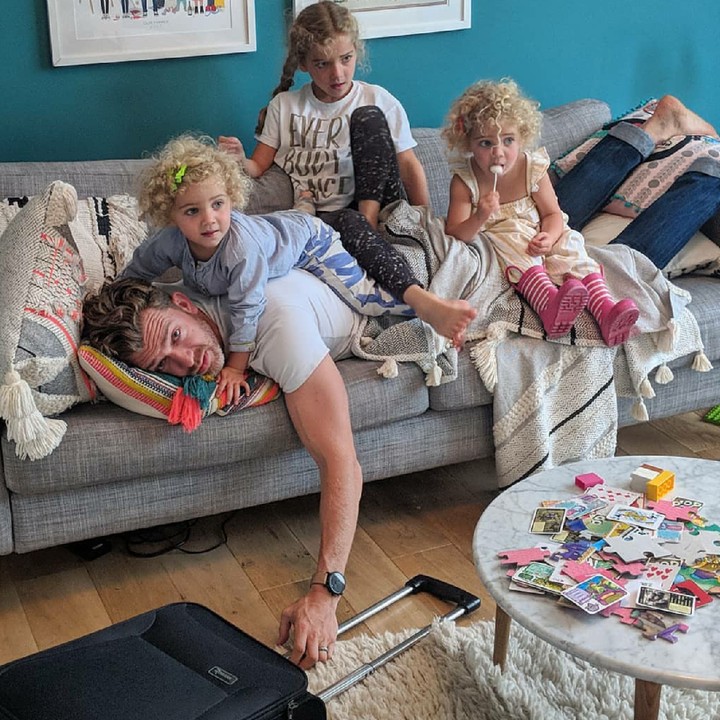 <p>Begini jadinya ketika ayah pasrah dengan apa yang dilakukan putrinya. (Foto: Instagram/father_of_daughters)</p>
