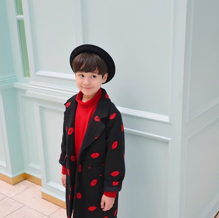 <p>Sukses terus ya Lincoln. Hmm, kayaknya kelak Lincoln bakal ditawari main drama korea nih, hi-hi-hi. ( Foto: Instagram @lincoln1001)</p>