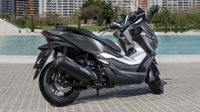 Komparasi Skutik Forza dan Xmax