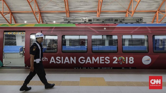 Setelah LRT mogok berkali-kali, Inasgoc dan Dinas Perhubungan menyiapkan armada bus cadangan di titik sekitar Wisma Atlet dan venue selama Asian Games.