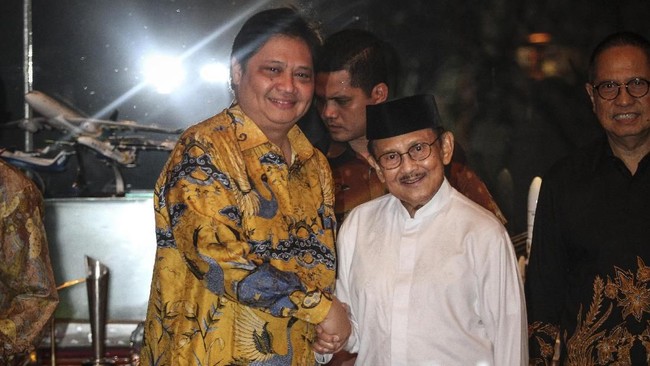 Presiden ketiga RI BJ Habibie disebut menyetujui dukungan Partai Golkar kepada Joko Widodo alias Jokowi di Pemilu 2019.