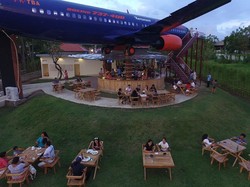 Keramas Aero Park, Restoran di Bali yang Tawarkan Pengalaman Flight Dining