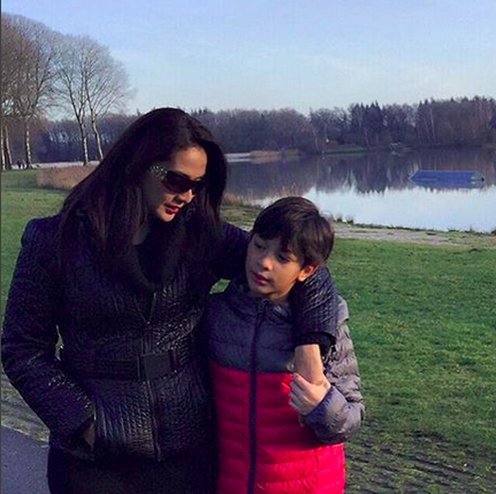 <p>Lihat deh, Maudy Koesnaedi dan putranya Eddy Maliq Meijer (11) kayak sahabat ya. Melihat kebersamaan mereka bikin hati ini adem deh. (Foto: Instagram/ @maudykoesnaedi)  </p>